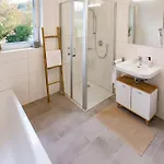 Grosse Cozy 4-zi-whg Mit Balkon Naehe Europa Park Und Rulantica Apartman