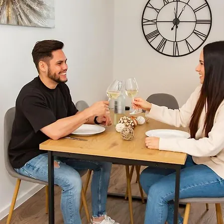 Apartamento Grosse Cozy 4-zi-whg Mit Balkon Naehe Europa Park Und Rulantica *